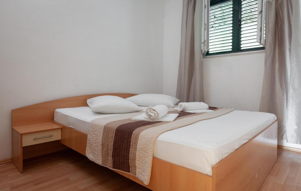 Apartments By The Sea Igrane, Makarska - 310 Buitenkant foto