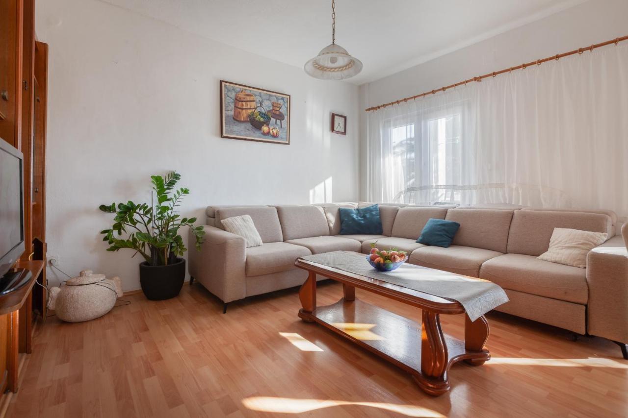Apartments By The Sea Igrane, Makarska - 310 Buitenkant foto