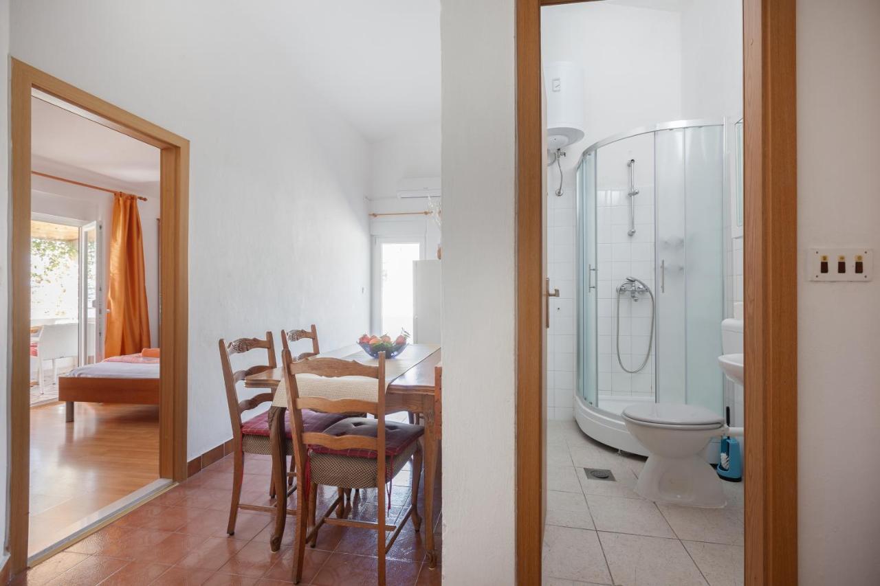Apartments By The Sea Igrane, Makarska - 310 Buitenkant foto