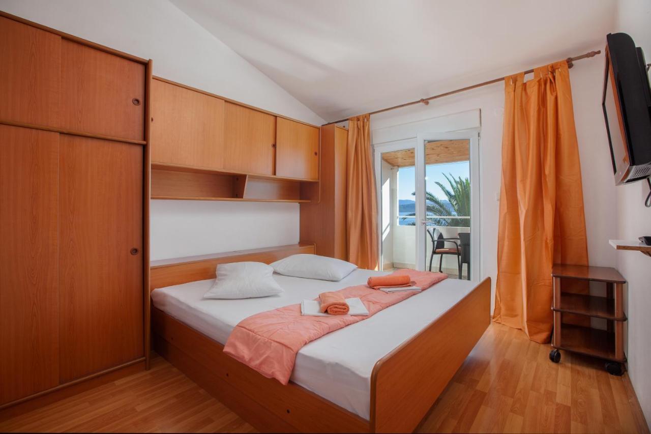 Apartments By The Sea Igrane, Makarska - 310 Buitenkant foto