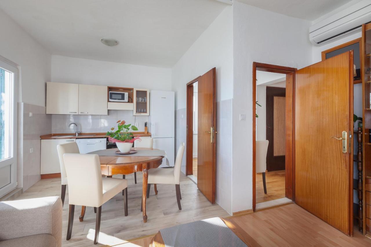 Apartments By The Sea Igrane, Makarska - 310 Buitenkant foto