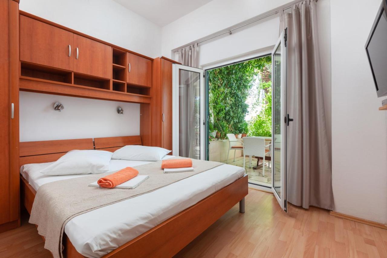Apartments By The Sea Igrane, Makarska - 310 Buitenkant foto