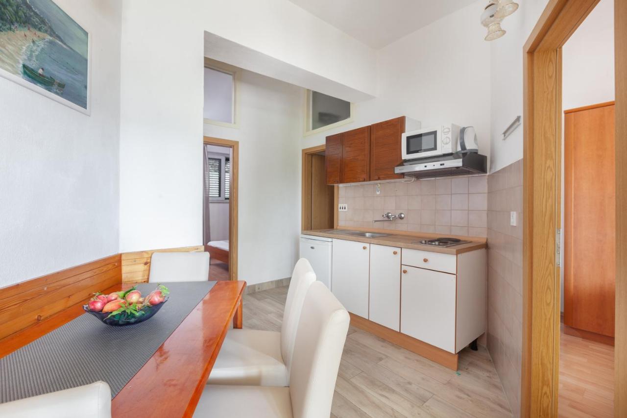 Apartments By The Sea Igrane, Makarska - 310 Buitenkant foto