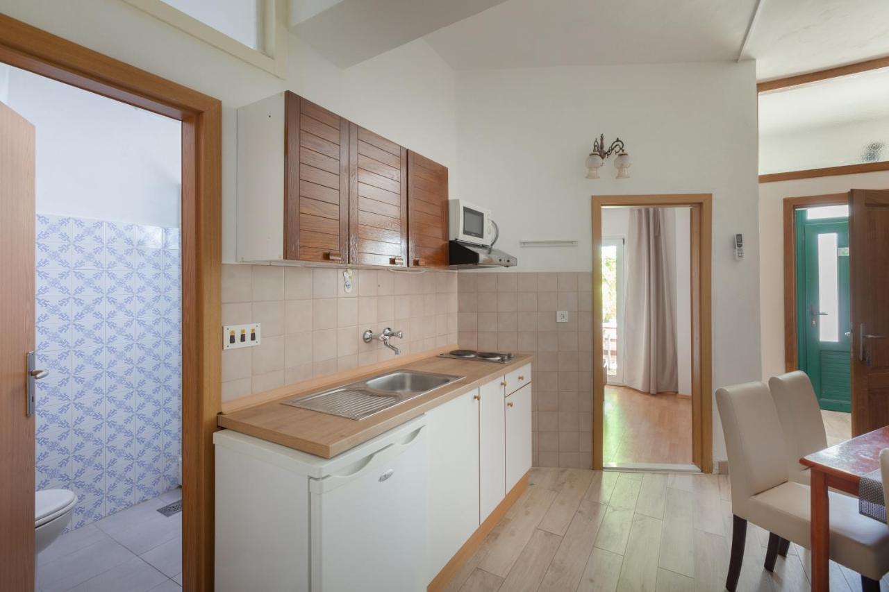 Apartments By The Sea Igrane, Makarska - 310 Buitenkant foto